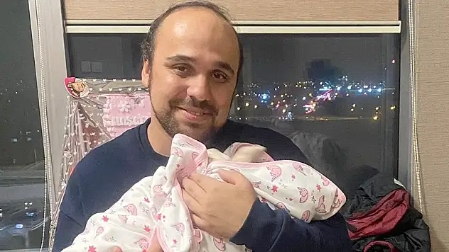 Ali ile Seçil çiftinin bebek mutluluğu