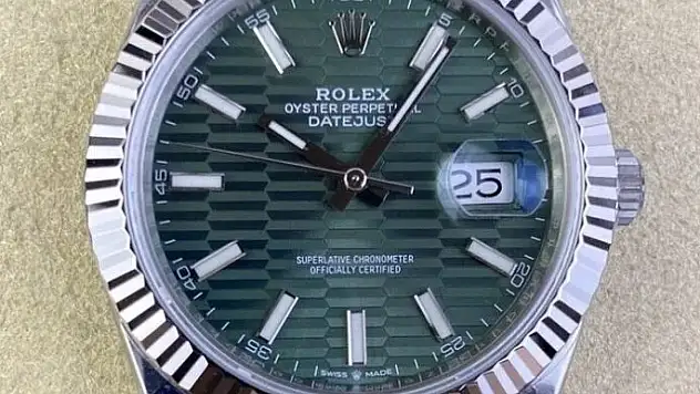 Rolex Datejust Zarafetin ve Kusursuz Zamanın Simgesi