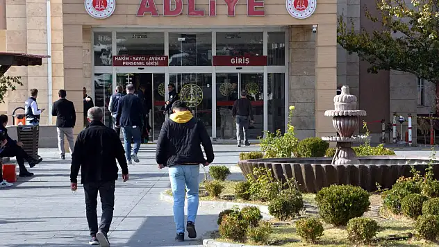 111 kişinin öldüğü binanın müteahhidi: 6 şiddetinde deprem öngörülerek yapılan binamız, 7,7 şiddetindeki depreme dayanmadı