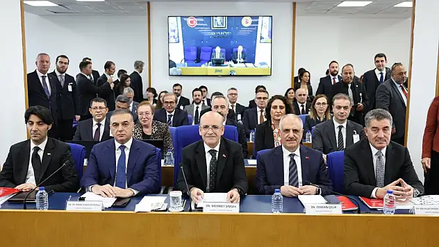 Bakan Şimşek: OECD ülkeleri arasında en düşük vergi yüküne sahip 3'üncü ülkeyiz