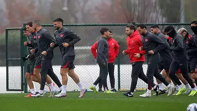 A Milli Futbol Takımı, Kayseri'ye gitti