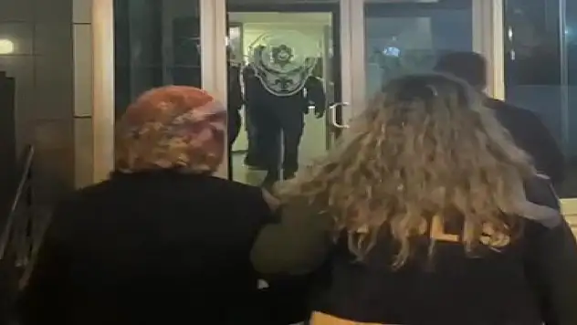 Konya'da çöp konteynerine bebeğini bırakan anne yakalandı