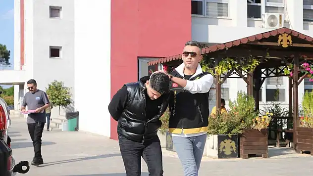 'Dik dik bakıyorsun' diyerek meyve bıçağıyla öldürdü, sonra da 'Pişmanım' dedi