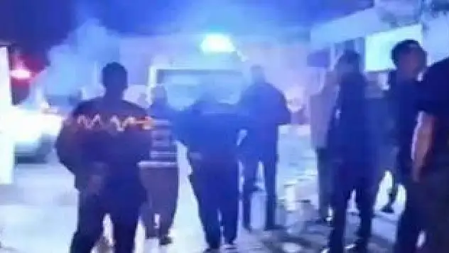 Silahlı kavgada kan aktı: 4 yaralı