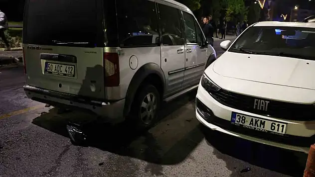 Alkollü sürücü 4 araca çarparak durabildi