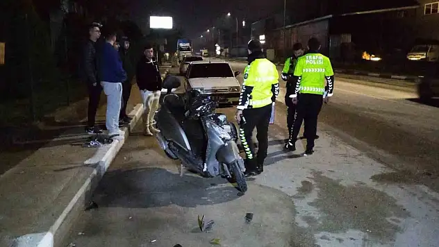 Otomobil ile çarpışan motosikletin sürücüsü ağır yaralandı