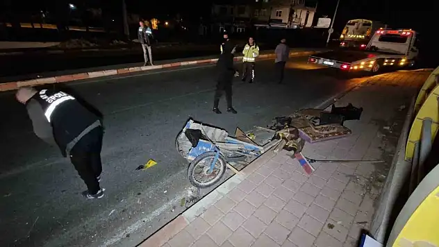 Karaman'da kaza! Otomobilin çarptığı kağıt toplayıcı hayatını kaybetti