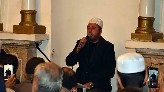 Dünya birincileri Konya'da Kur'an-ı Kerim ziyafeti verdi