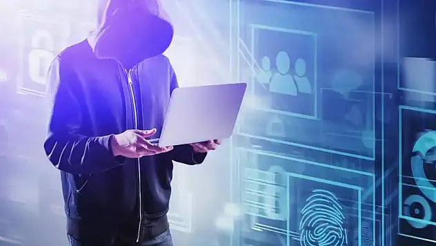 Akademisyenin hayatını kabusa çevirdiler!