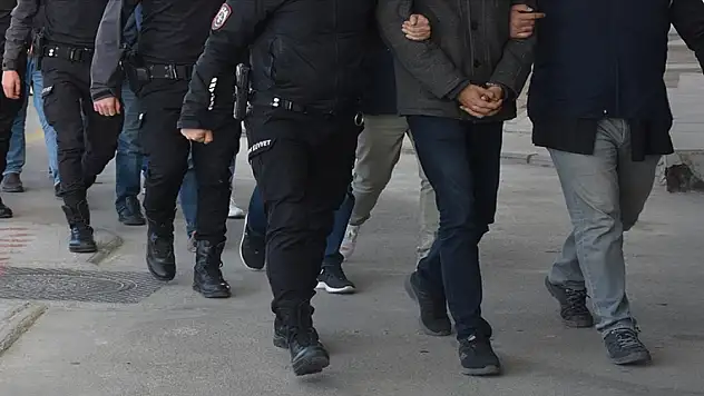İzmir'de provokatörlere operasyon: 41 gözaltı