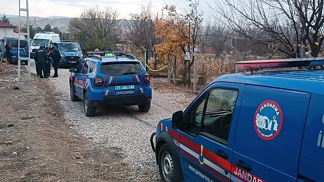 Şizofreni hastası, bıçakla annesini ağır yaraladı, eniştesinin boğazını kesti