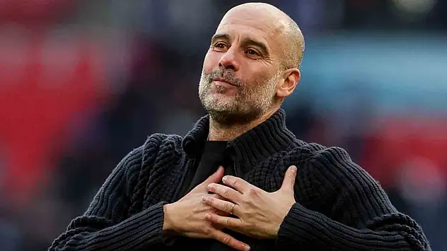 Manchester City, Pep Guardiola ile yeni sözleşme imzaladı
