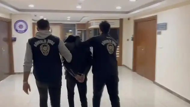 Sosyal medyada terör örgütü elebaşını öven kişi gözaltına alındı