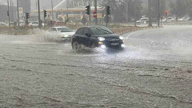 Karadeniz Bölgesi için yoğun kar ve sağanak uyarısı