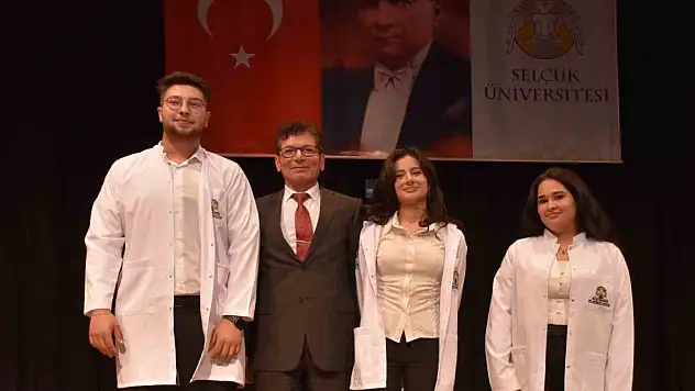 Geleceğin diş hekimleri, Konya'da mesleğe ilk adımlarını attı