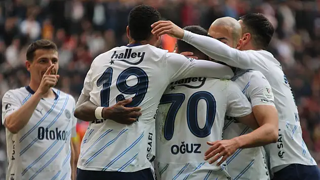 Fenerbahçe, deplasmanda Kayserispor'u gole boğdu