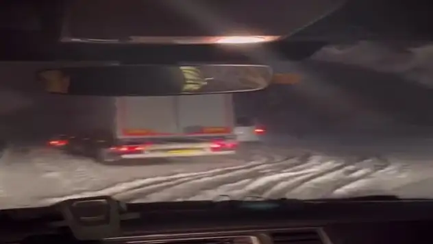 Gerede- Karabük yolunda yoğun kar ulaşım durdu