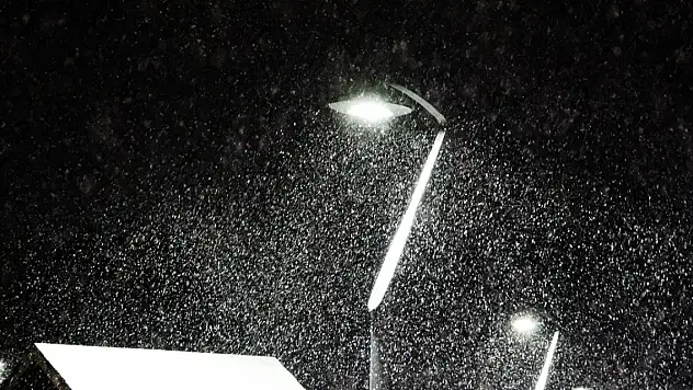 Karapınar'da kar yağışı