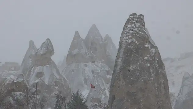 Kapadokya beyaz örtüyle kaplandı