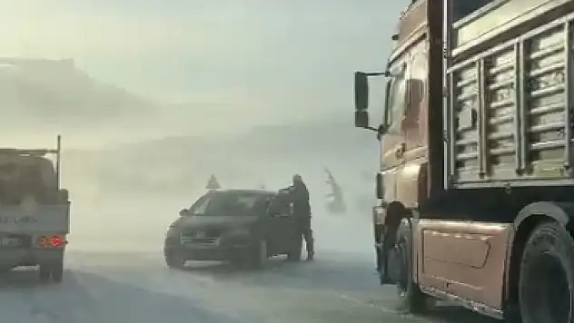 10 araç zincirleme kazaya karıştı