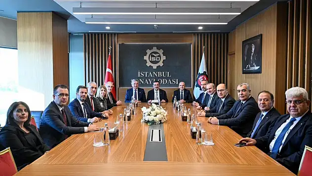 Cumhurbaşkanı Yardımcısı Yılmaz ile Bakan Şimşek, İSO ve İTO'yu ziyaret etti