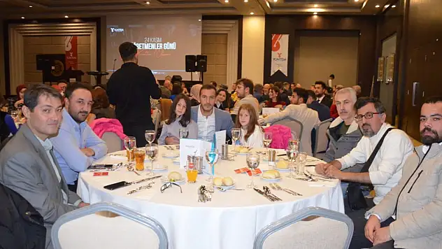 YÖNTEM, Öğretmenleri buluşturdu