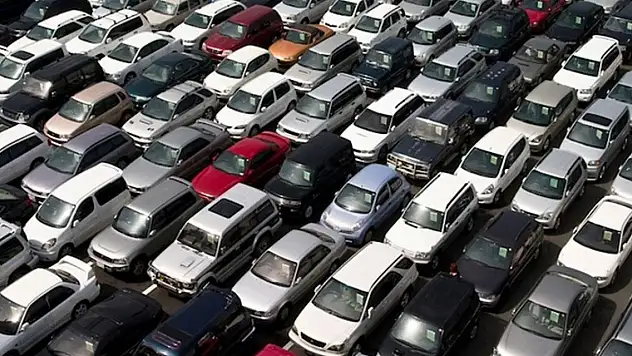 Bakan duyurdu! Araç sahiplerini ilgilendiren karar