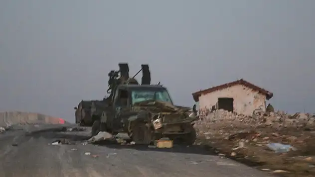 Suriye'de son dakika gelişmesi... Rejim karşıtı silahlı gruplar, Halep kent merkezine girmeye başladı