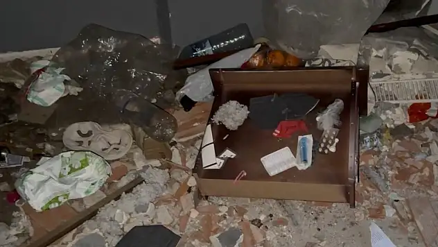 Madde bağımlısı anne metruk binada bebeğini bakımsız bıraktı