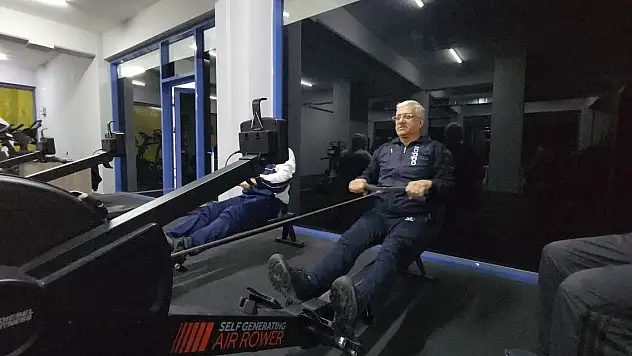 Muhtarlar 'yaşlı ve göbekli' imajını silmek için harekete geçti