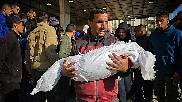 Son 24 saatte yaklaşık 100 Filistinli öldü