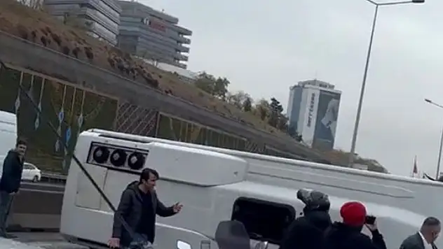 Son Dakika! Maltepe E-5 Karayolunda kaza: 1 ölü, 7 yaralı