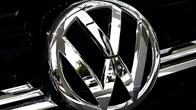 Alman otomobil üreticisi Volkswagen'in 9 fabrikasında uyarı grevi