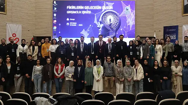 NEÜ'de 'Fikirlerin Geleceğin Olsun Girişimcilik Zirvesi' gerçekleştirildi