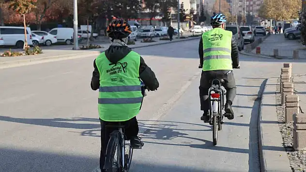 Konya'da bisiklet yollarının araçlar tarafından işgal edilmesine dikkat çekildi