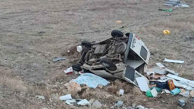 Gaziantep'te minibüs şarampole devrildi: 1 ölü, 3 yaralı