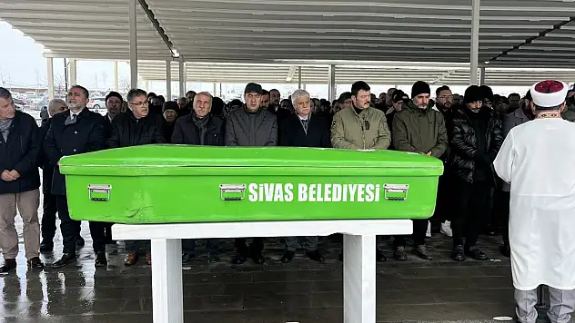 Sivas'ta emekli sınıf öğretmeni Hüseyin İnangu'ya acı veda
