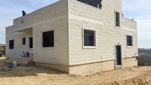 Başkan Altay: 'İsrail tarafından haksız yere evi yıkılan Filistinli ailenin evini yeniden inşa ettik'