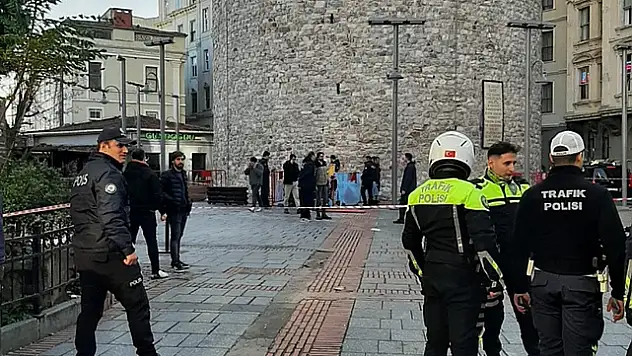 İstanbul'da bir kişi Galata Kulesi'nden atlayarak intihar etti!