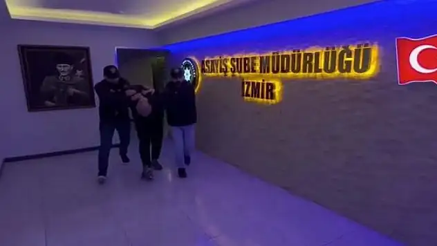 Hafif ticari aracındaki kadın cesedi ile polis merkezine gitti