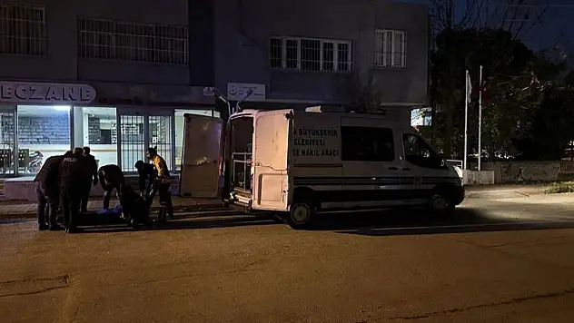 Sokak ortasında silahlı dehşet! 18 yaşındaki genç hayatını kaybetti