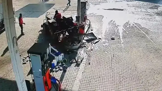 Korku dolu anlar! Ayağı gaza basılı kalınca...