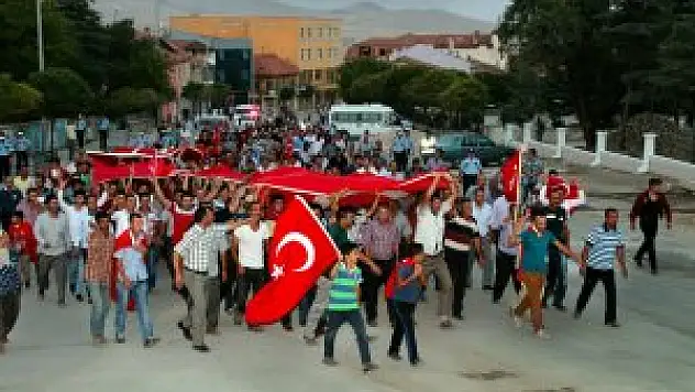 Yunak halkı terörü lanetledi