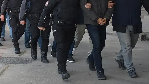 FETÖ'nün güncel yapılanmasına 6 ilde operasyon... 54 kişi yakalandı