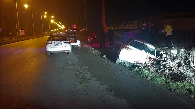 Samsun'da otomobil istinat duvarına çarptı 1 ölü, 2 yaralı