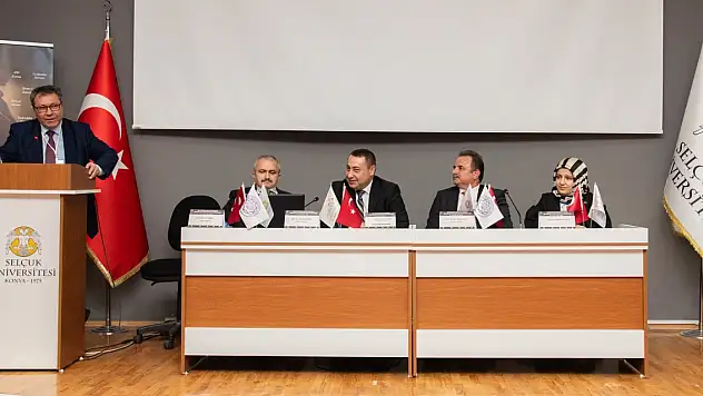 'Dünya her yönüyle Mevlana'yı ve eserlerini inceliyor'