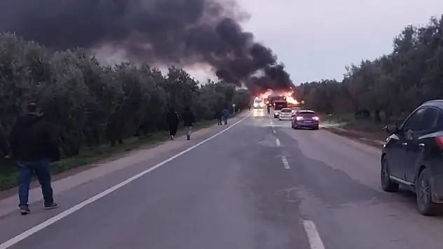 Bursa'da tankerle çarpışan otomobildeki muhtar öldü, 1 kişi ağır yaralandı