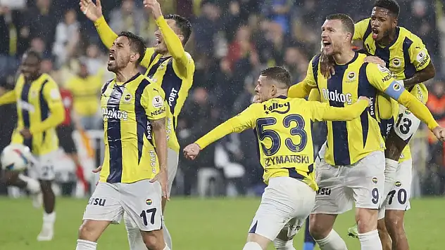 Golcüler sahne aldı! Fenerbahçe hayata döndü