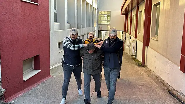 İşsiz kalan FETÖ üyelerine para... Kuryeler ülkeye 5 milyon TL sokmuş