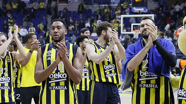 Fenerbahçe'den resmi açıklama geldi! Kritik maç ertelendi